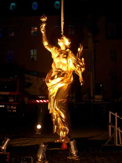 die Caritas auf dem Hof des Militärwaisenhauses Potsdam