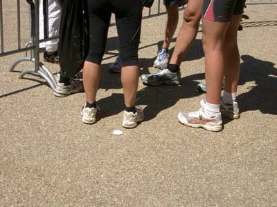 diese Füße sind Halbmarathon gelaufen diese Füße sind Halbmarathon gelaufen