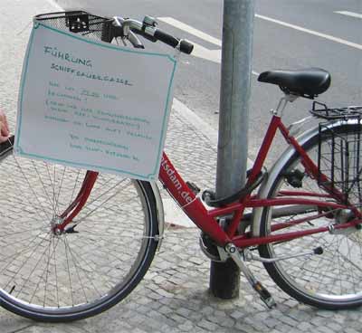 Mein Versuch, die Zuspätgekommenen auf den richtigen Weg zu bringen... Mein Versuch, die Zuspätgekommenen auf den richtigen Weg zu bringen...